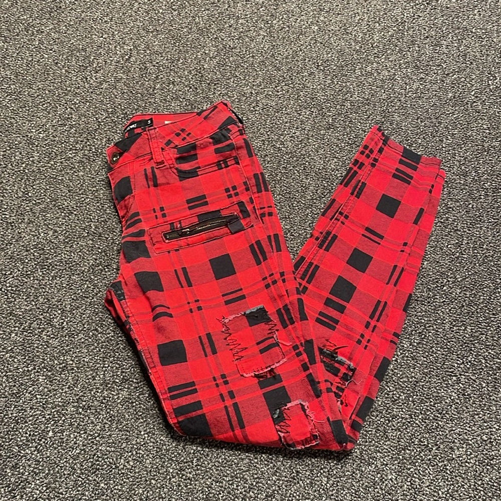 Blackheart Red and Black Casual Geometric Bottoms